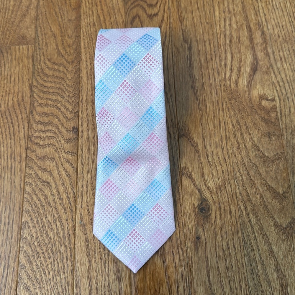 - Jason & Vogue Tie